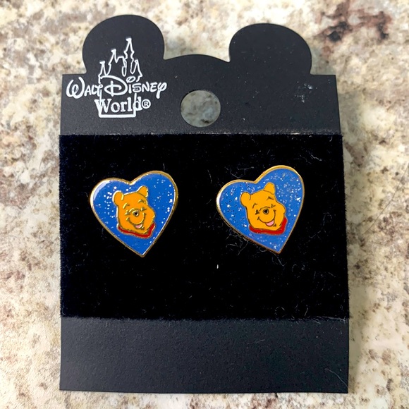 Walt Disney Worlds Winnie The Pooh Enamel Stud Earrings NEW On Card - Picture 1 of 5